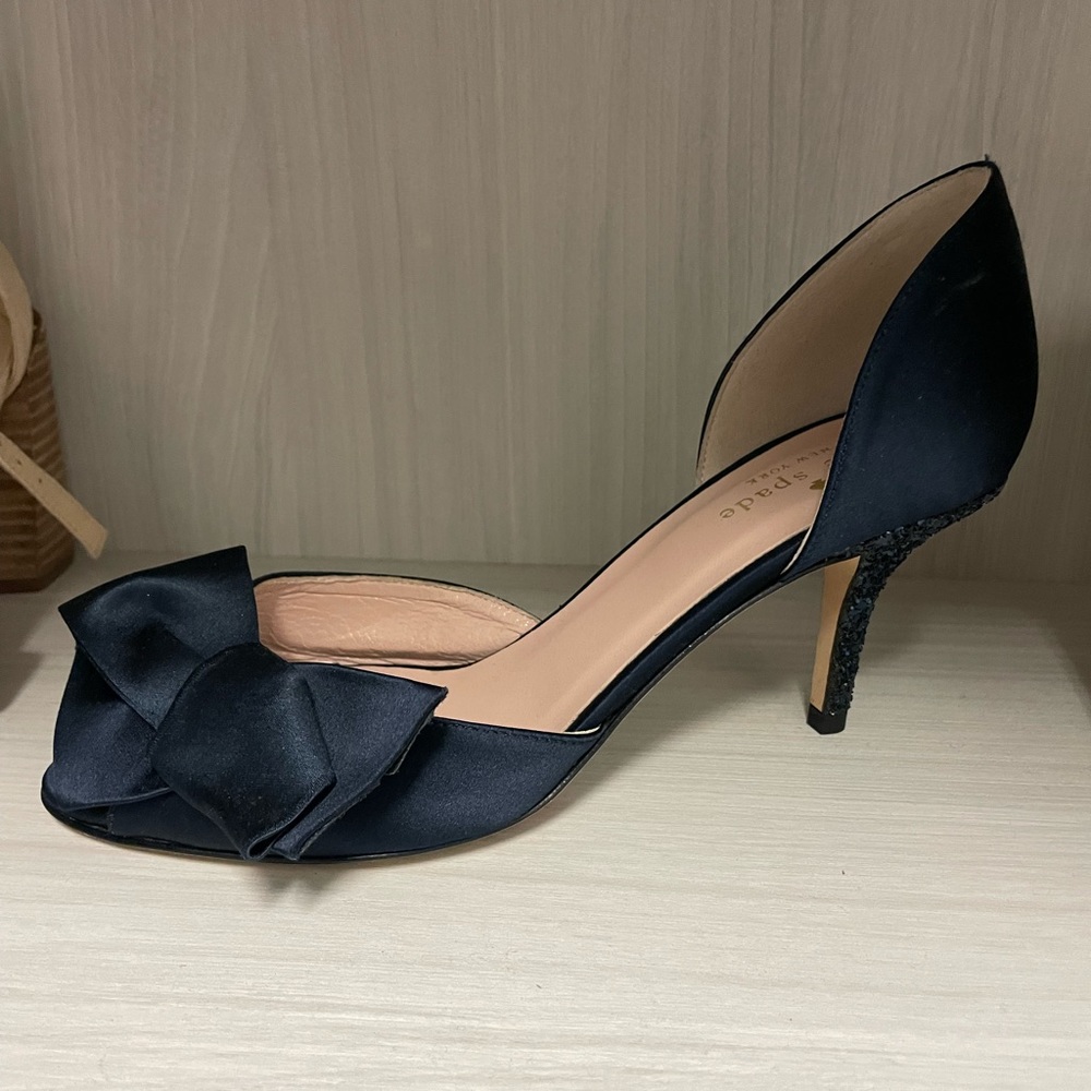 Never worn Kate Spade Navy Blue heels